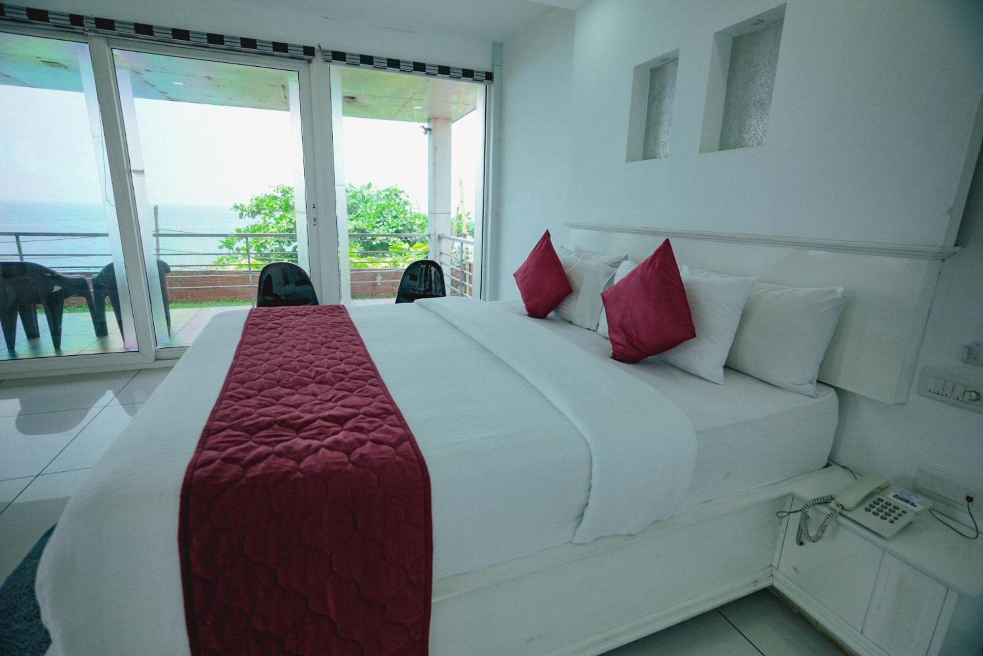 Clafouti Beach Resort - A Seafacing Resort Varkala Eksteriør billede